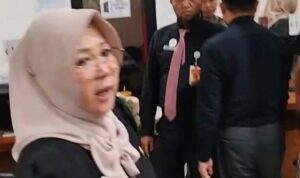 Kericuhan di Disdukcapil Batam Viral Setelah Warga Protes Nomor Antrean Diduga Dilompati