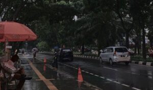 BMKG Prediksi Cuaca Batam Didominasi Hujan Petir, Gelombang Laut Capai 0,6 Meter