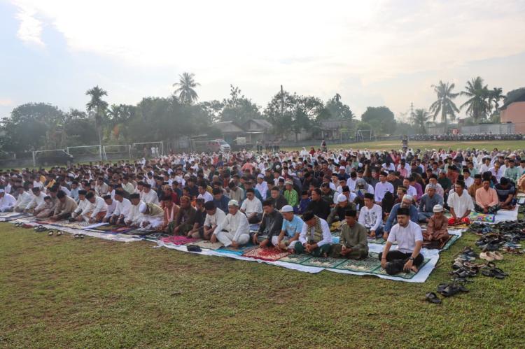 Ribuan Warga Bintan Padati Lapangan Kampung Simpangan untuk Salat Idul Adha 2026