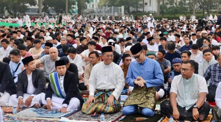 Ribuan Jamaah Padati Dataran Engku Putri Batam untuk Salat Iduladha 1447 Hijriah