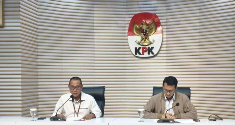 KPK Kembali Tahan Tiga Tersangka Kasus Dugaan Korupsi Dana Hibah Pokmas Jawa Timur
