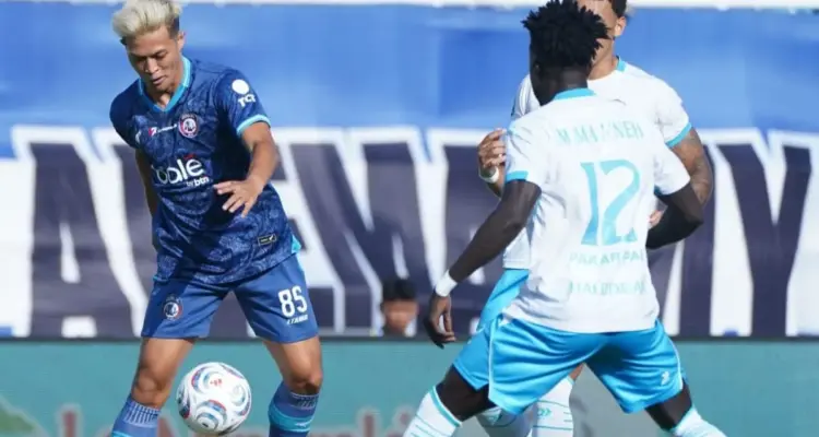 Arema FC Pesta Empat Gol di Kanjuruhan, Isenmulang Tak Berkutik pada Laga Perdana