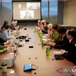 Menkomdigi Tekankan Pelindungan Anak dalam Pertemuan dengan CEO Roblox Menkomdigi Tekankan Pelindungan Anak dalam Pertemuan dengan CEO Roblox