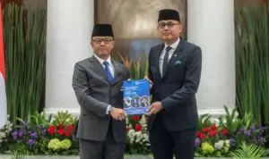 Sugiono Resmi Serahkan Jabatan Menteri Luar Negeri kepada Arrmanatha Nasir Sugiono Resmi Serahkan Jabatan Menteri Luar Negeri kepada Arrmanatha Nasir