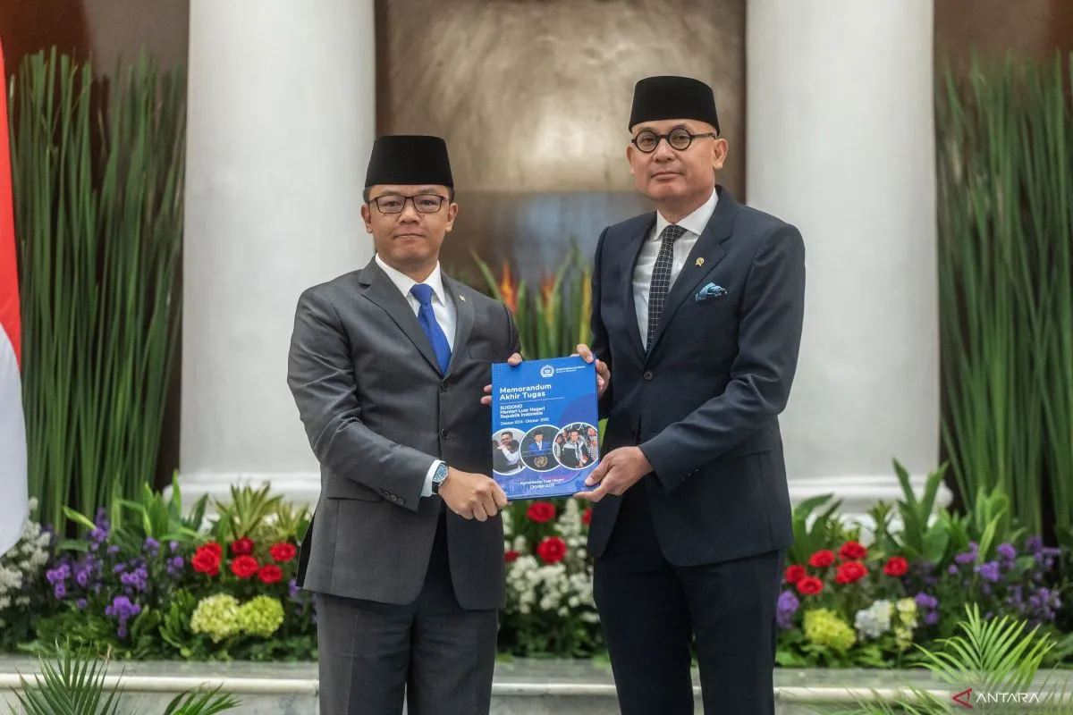 Sugiono Resmi Serahkan Jabatan Menteri Luar Negeri kepada Arrmanatha Nasir